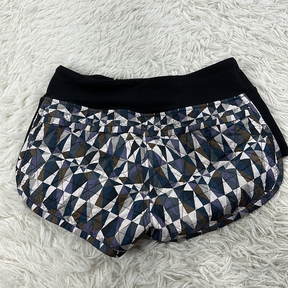 Lululemon Hot Cheeks Short Stained Glass Love Neutral Blush Black - Picture 2 of 7